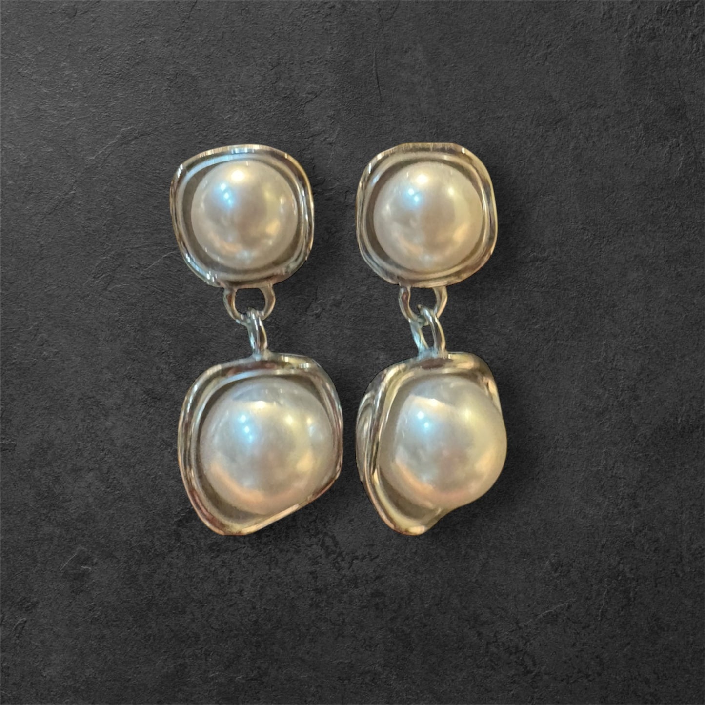 Anelis Earrings