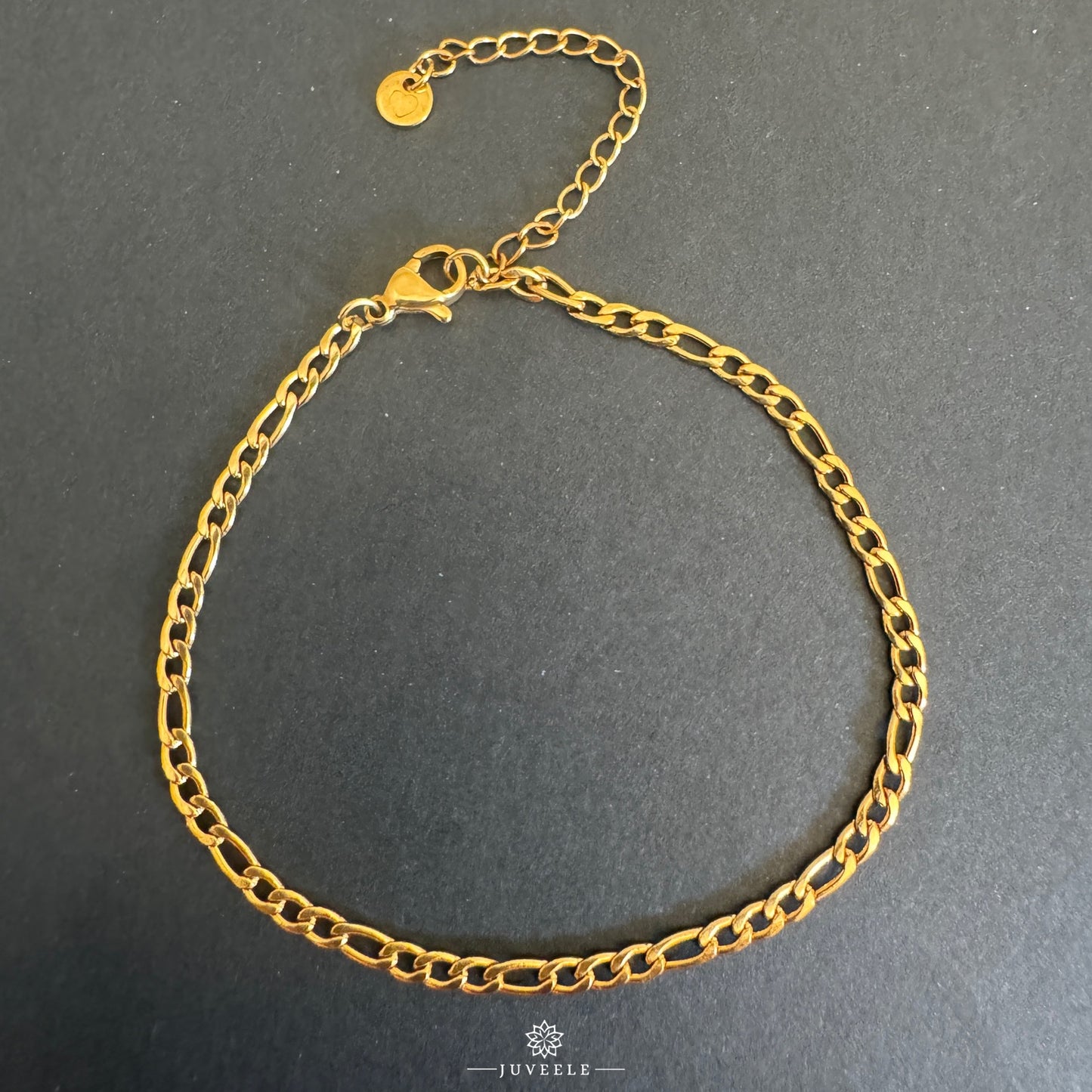 Nelia Chain
