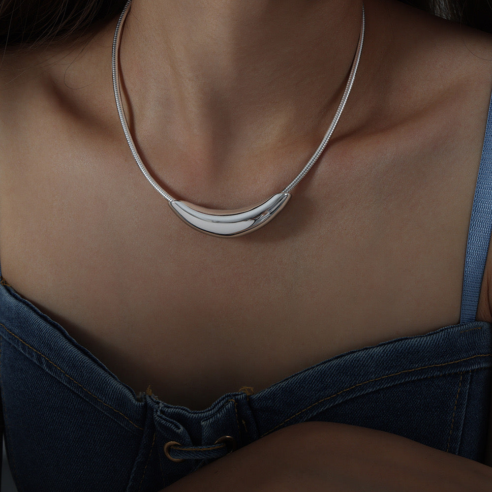 Tina Choker Necklace